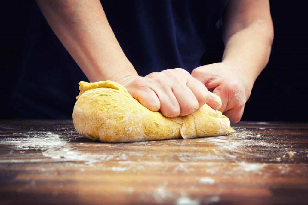 How to keep dough from sticking to your hands