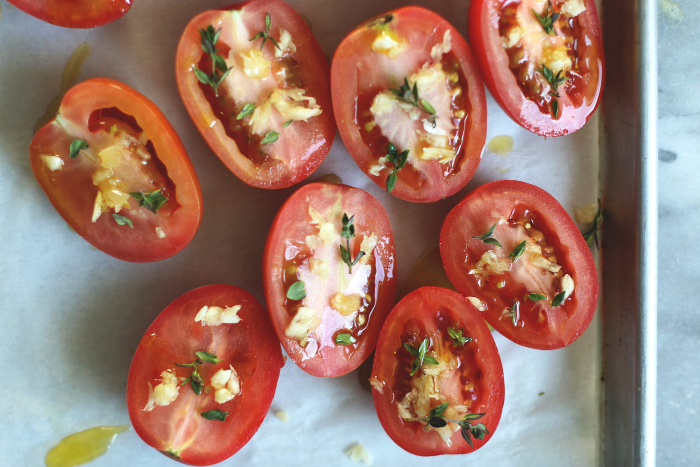 Preparing-Slow-Roasted-Tomatoes