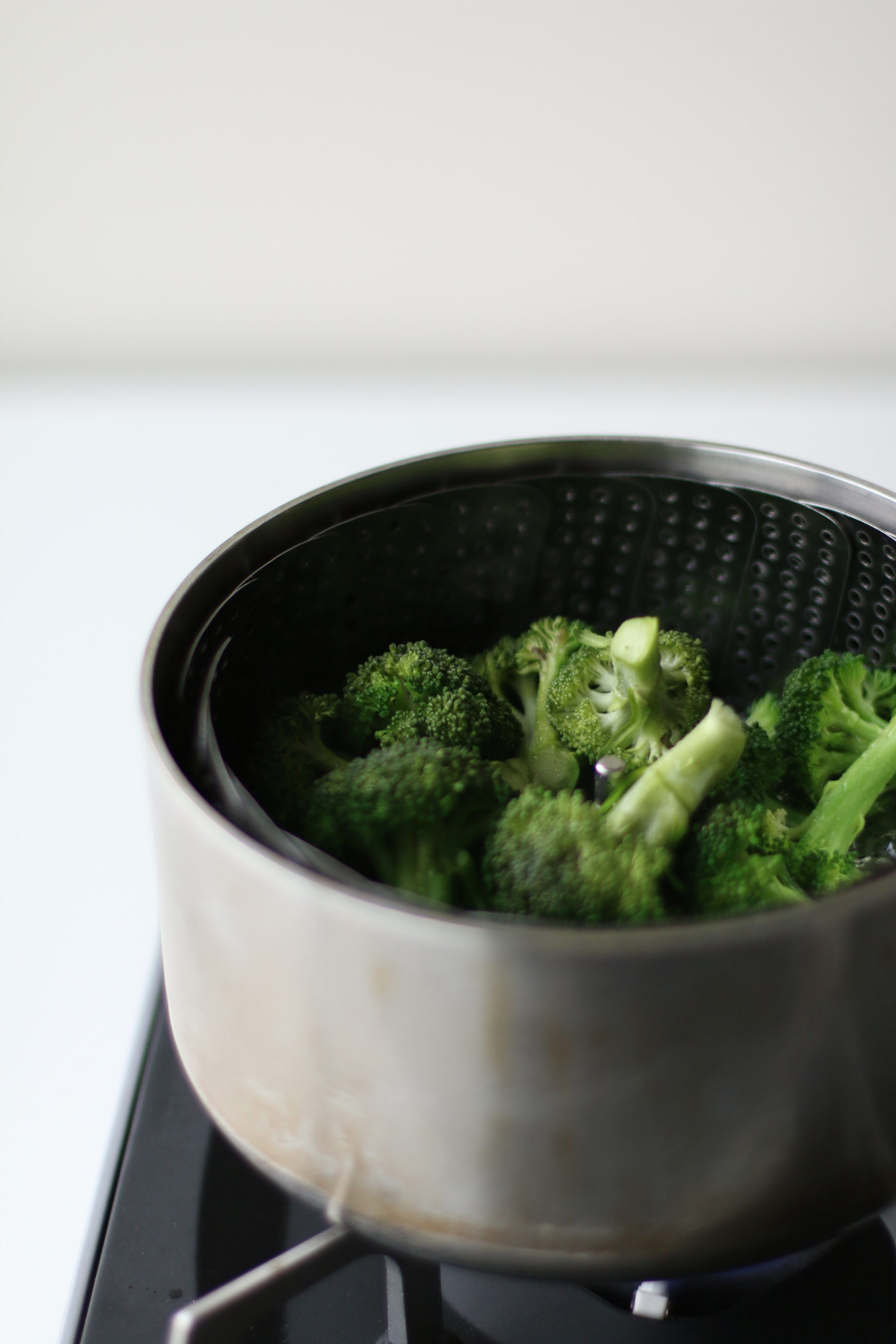 steaming-broccoli