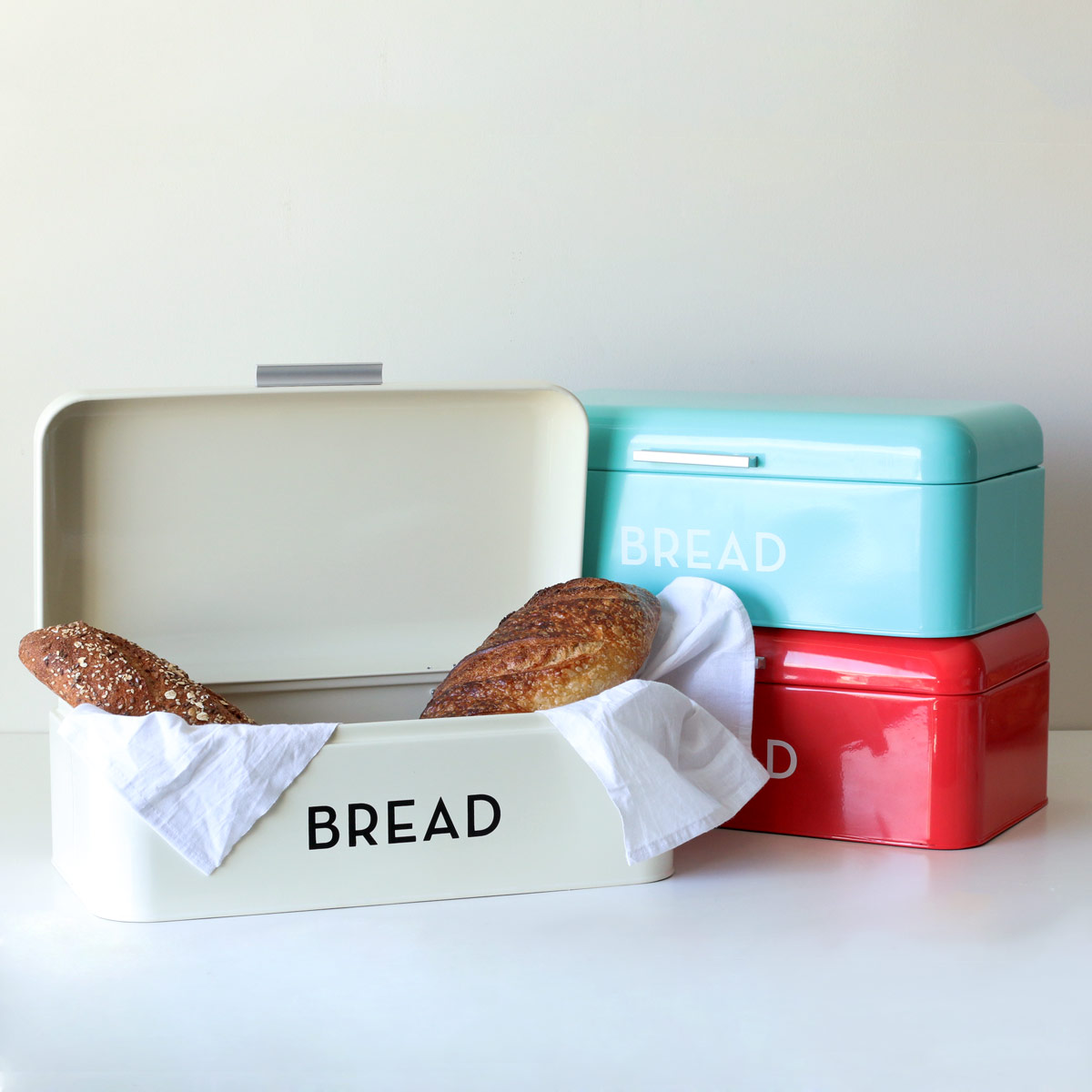 NDS15-Bread-Bin-lifestyle