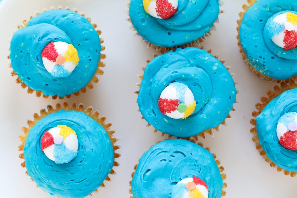 Beach ball cupcakes