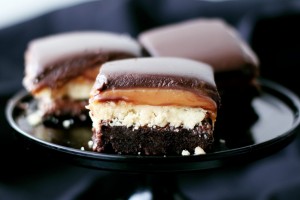 Caramel-Shortbread-Brownies-4-1024x683