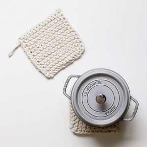 7001186_crochet-pot-holder-parker_1