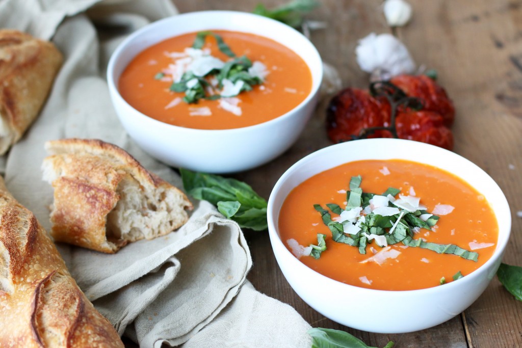 Roasted-Tomato-and-Garlic-Soup
