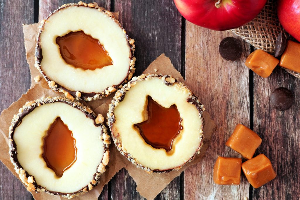 caramel-filled-apple-slices