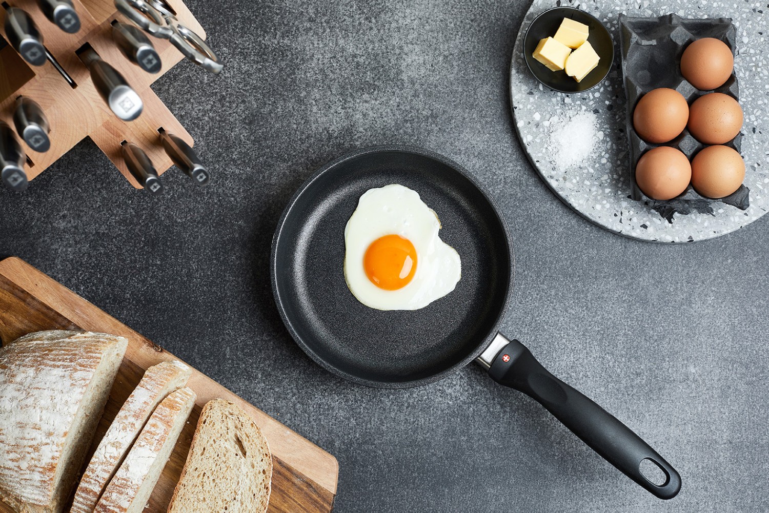 For Flawless Fried Eggs, Start With a Cold Pan