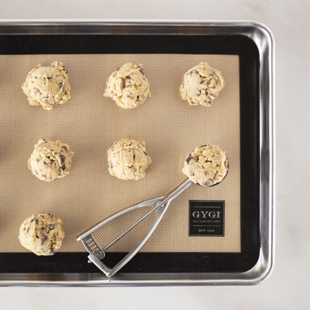 Cookie Baking Pans and Liners Experiment