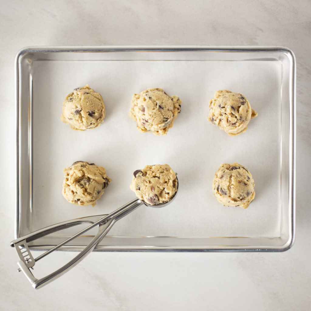 Parchment Paper vs. Silicone Pan Liner - Which is Best? — Orson Gygi Blog