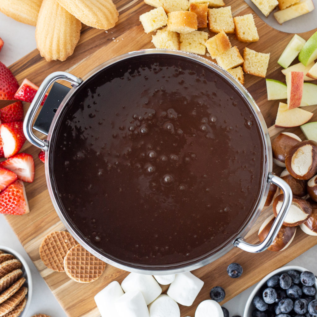 chocolate fondue with dippers