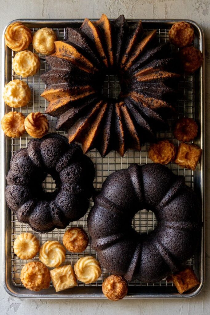 dark and light Bundt cakes