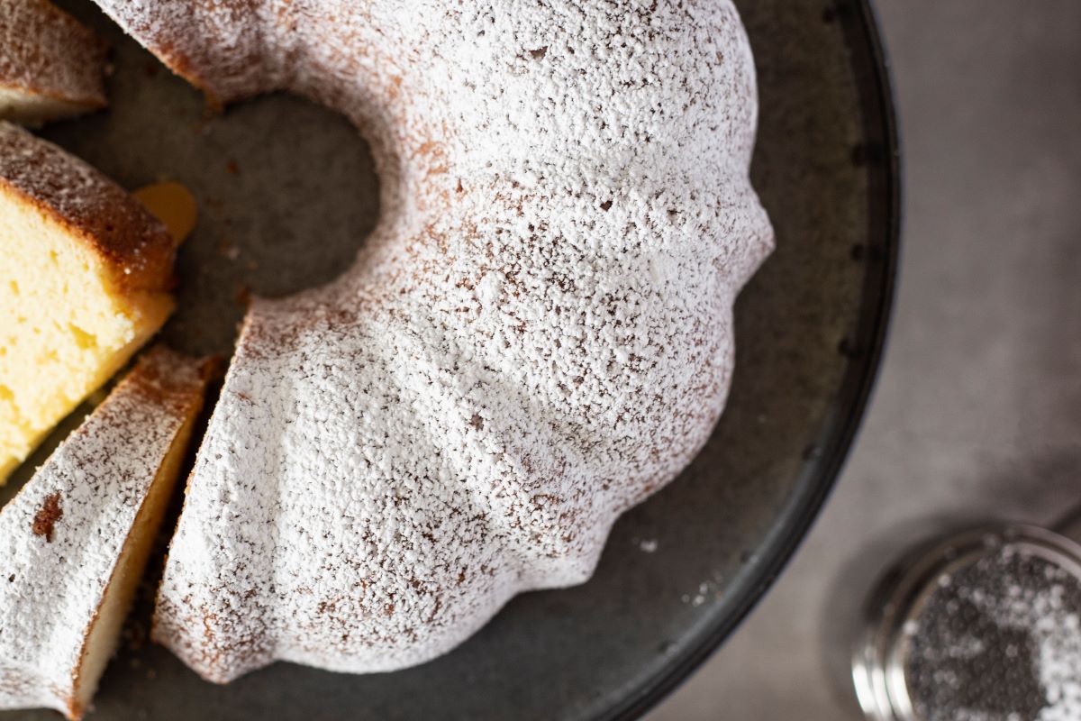 3 easy ways to decorate a classic Bundt cake