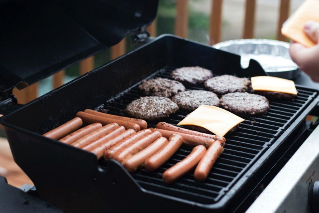 grilling burgers