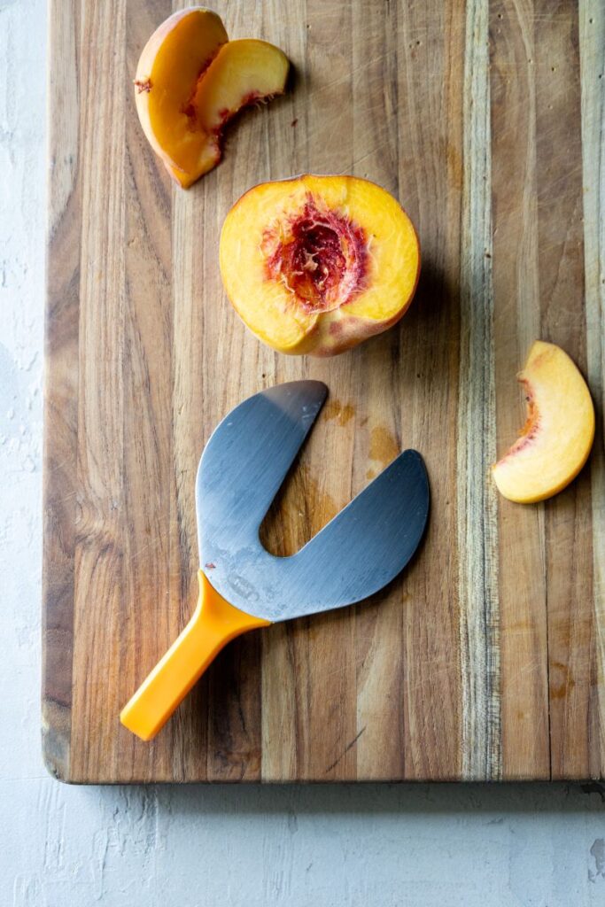 peach pitter