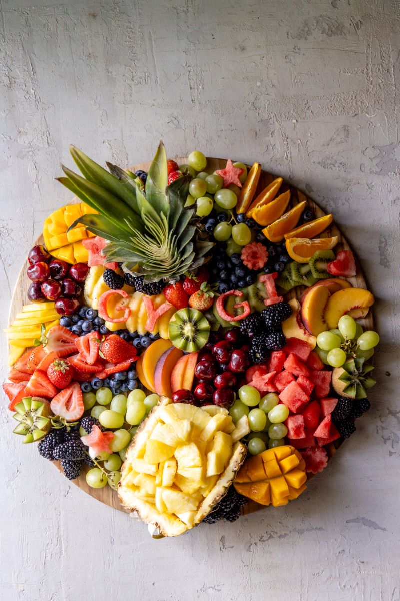 Round fruit platter discount