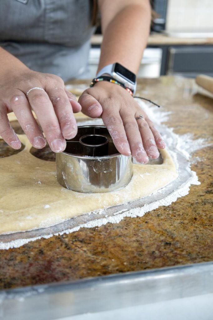 donut cutter