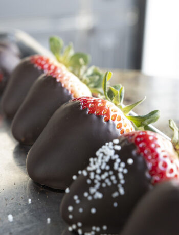 chocolate-dipped strawberries